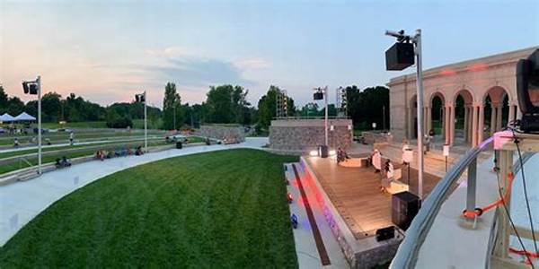 Outdoor Theater Performances Held In Riverside Park
